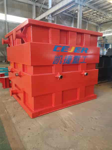 消失模砂箱發(fā)運(yùn)中！